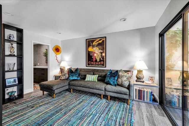 107 Tanglewood Trail, Palm Desert, CA 92211