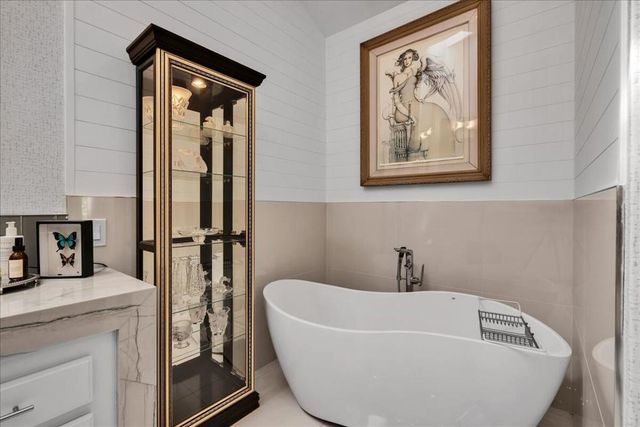 107 Tanglewood Trail, Palm Desert, CA 92211