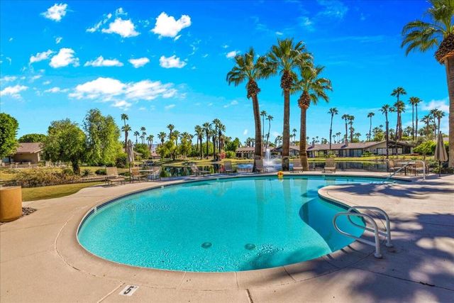 107 Tanglewood Trail, Palm Desert, CA 92211