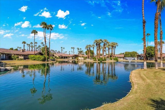 107 Tanglewood Trail, Palm Desert, CA 92211