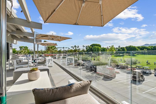 107 Tanglewood Trail, Palm Desert, CA 92211