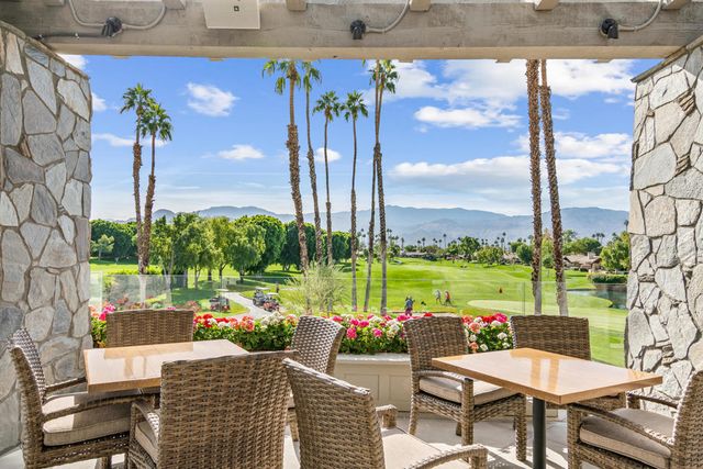 107 Tanglewood Trail, Palm Desert, CA 92211