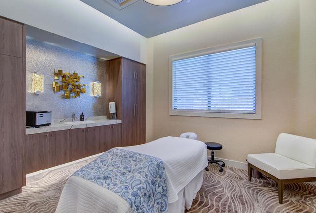 107 Tanglewood Trail, Palm Desert, CA 92211