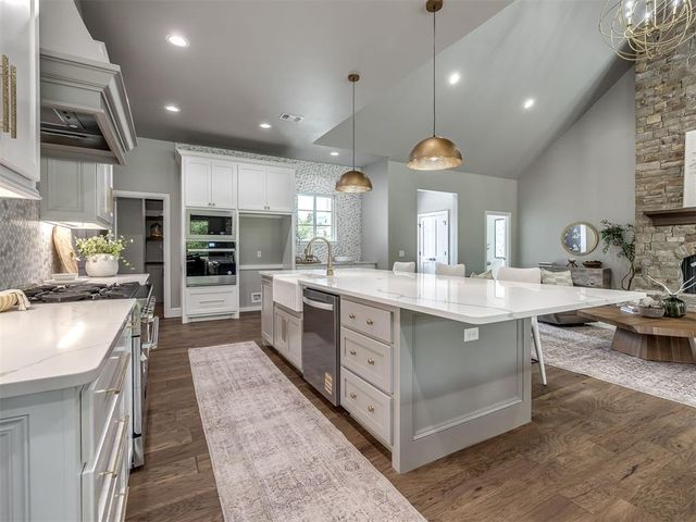 3394 Red Ridge Drive, Blanchard, OK 73010