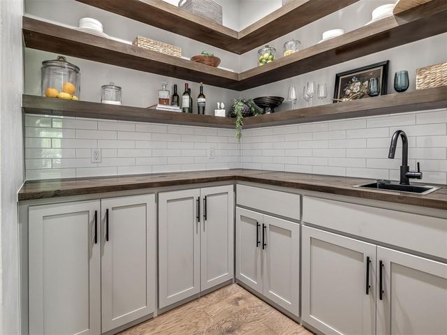 3394 Red Ridge Drive, Blanchard, OK 73010