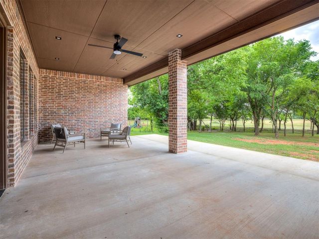 3394 Red Ridge Drive, Blanchard, OK 73010