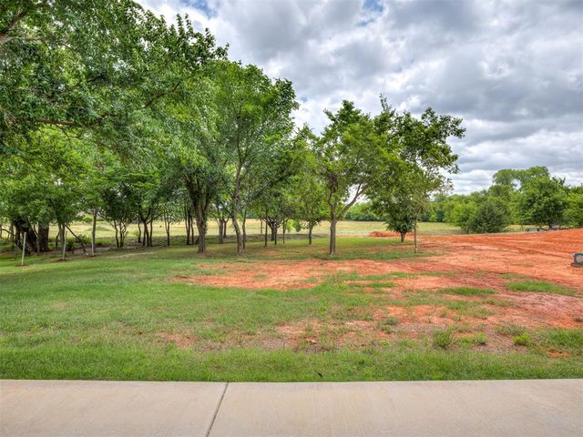 3394 Red Ridge Drive, Blanchard, OK 73010