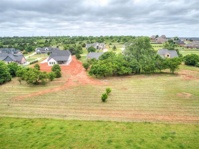 3394 Red Ridge Drive, Blanchard, OK 73010