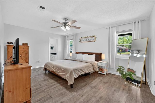 244 Deerwood Drive, Hinesville, GA 31313