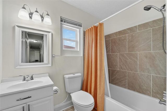 244 Deerwood Drive, Hinesville, GA 31313