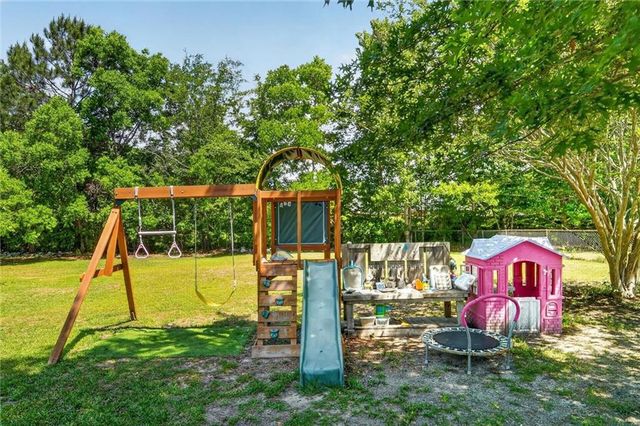 244 Deerwood Drive, Hinesville, GA 31313