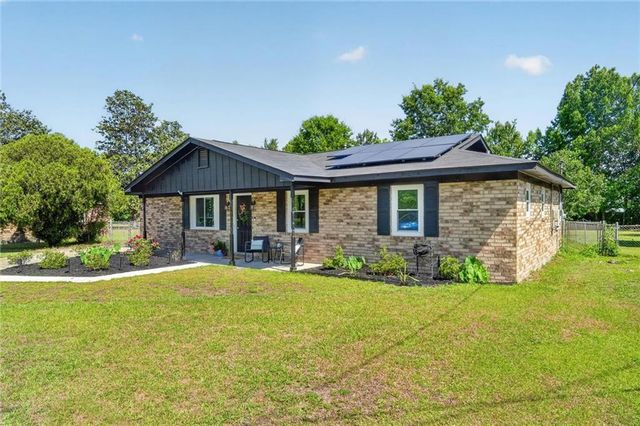244 Deerwood Drive, Hinesville, GA 31313