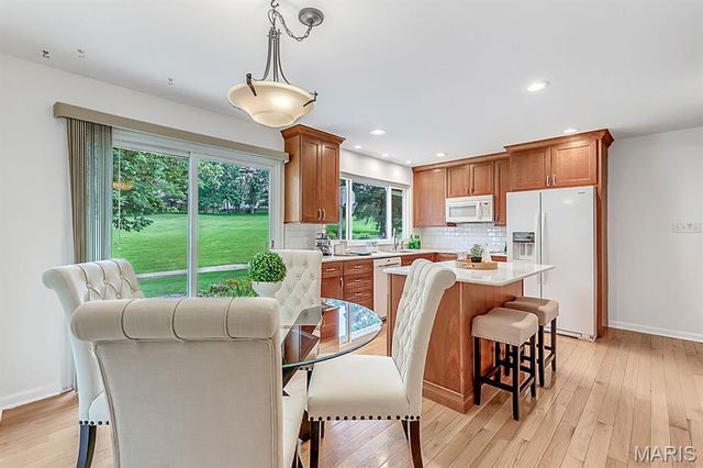 713 Barham Down Drive, Ballwin, MO 63011