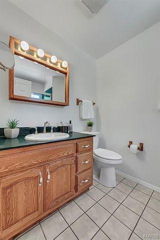 713 Barham Down Drive, Ballwin, MO 63011