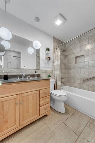713 Barham Down Drive, Ballwin, MO 63011