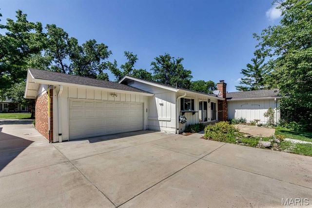 713 Barham Down Drive, Ballwin, MO 63011
