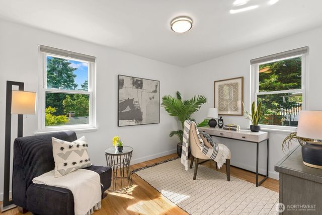10753 28th Avenue SW, Seattle, WA 98146