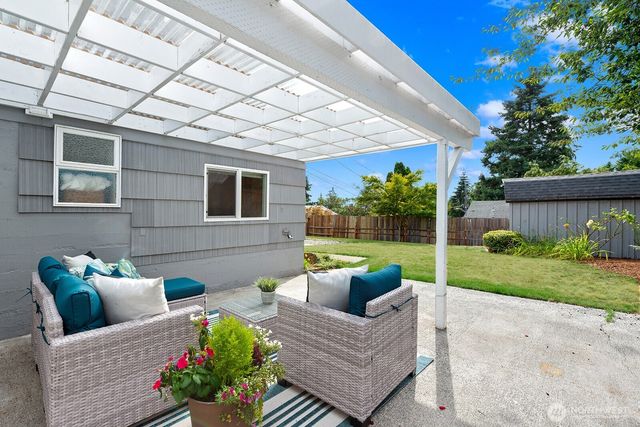 10753 28th Avenue SW, Seattle, WA 98146