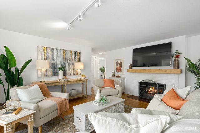 10753 28th Avenue SW, Seattle, WA 98146
