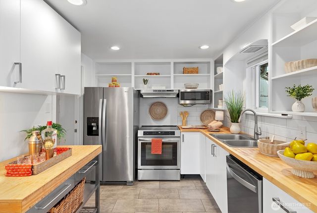 10753 28th Avenue SW, Seattle, WA 98146