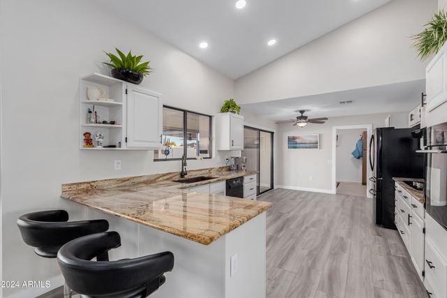 18019 N 137TH Drive N, Sun City West, AZ 85375