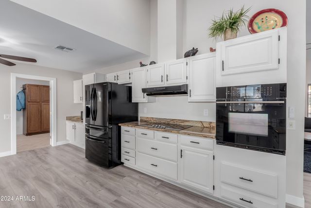 18019 N 137TH Drive N, Sun City West, AZ 85375