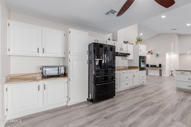 18019 N 137TH Drive N, Sun City West, AZ 85375