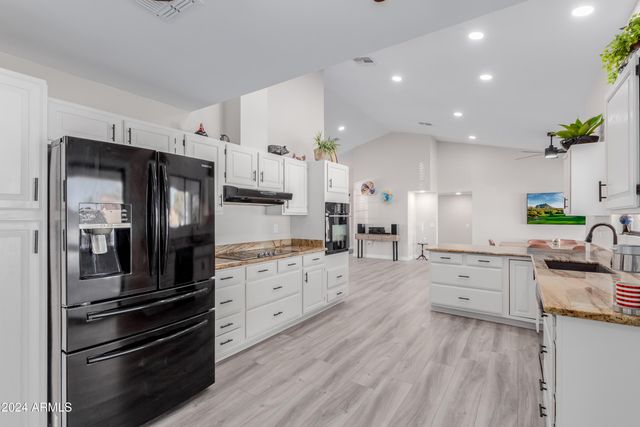 18019 N 137TH Drive N, Sun City West, AZ 85375