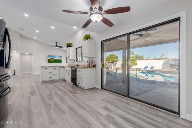 18019 N 137TH Drive N, Sun City West, AZ 85375