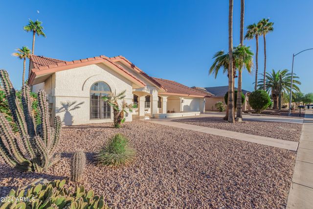 18019 N 137TH Drive N, Sun City West, AZ 85375