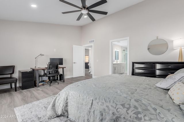 18019 N 137TH Drive N, Sun City West, AZ 85375