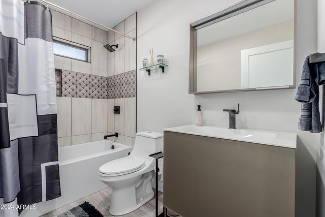 18019 N 137TH Drive N, Sun City West, AZ 85375