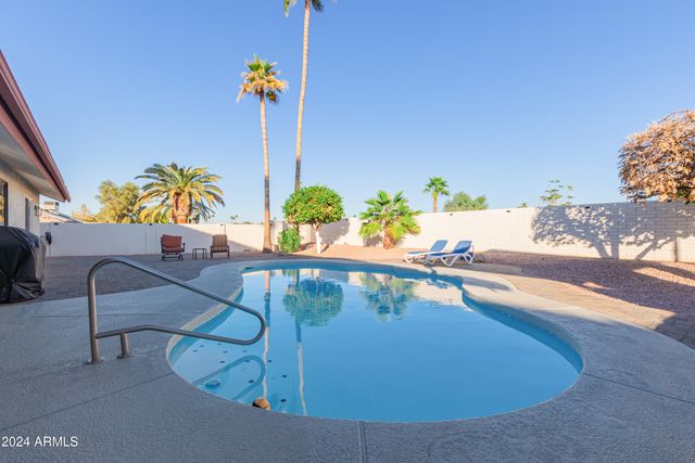 18019 N 137TH Drive N, Sun City West, AZ 85375