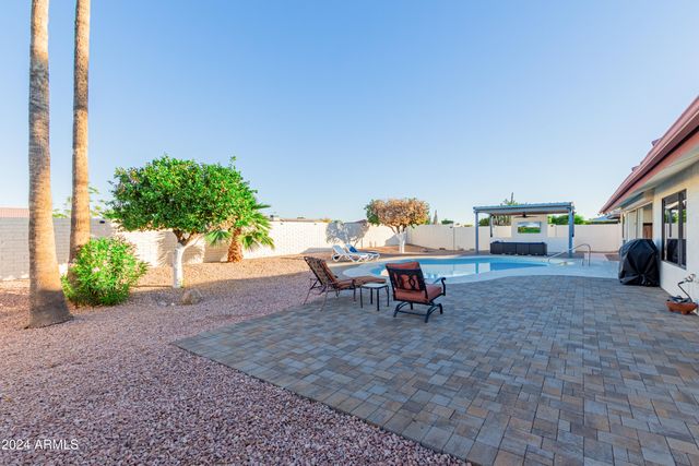 18019 N 137TH Drive N, Sun City West, AZ 85375
