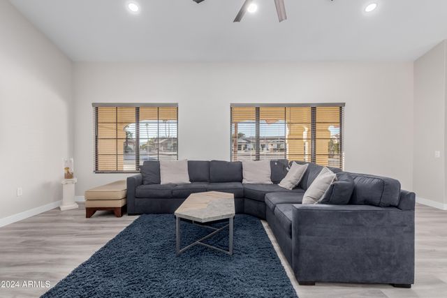 18019 N 137TH Drive N, Sun City West, AZ 85375