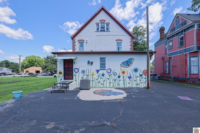 806 Jefferson St, Paducah, KY 42001