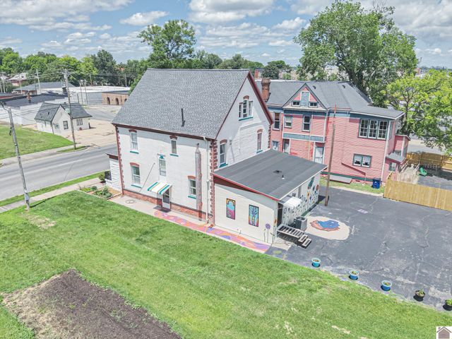 806 Jefferson St, Paducah, KY 42001