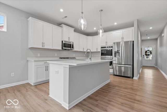 9089 Stone Trace Boulevard, Avon, IN 46123