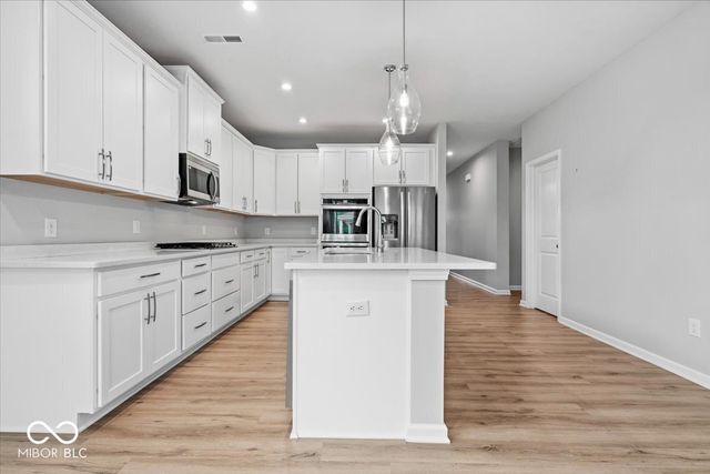 9089 Stone Trace Boulevard, Avon, IN 46123