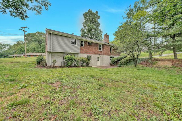 4549 Kirkwood DR, Roanoke, VA 24018