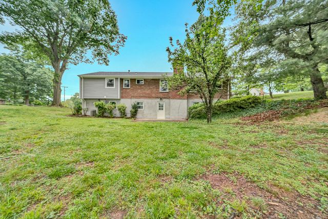 4549 Kirkwood DR, Roanoke, VA 24018