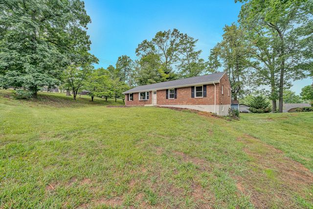 4549 Kirkwood DR, Roanoke, VA 24018