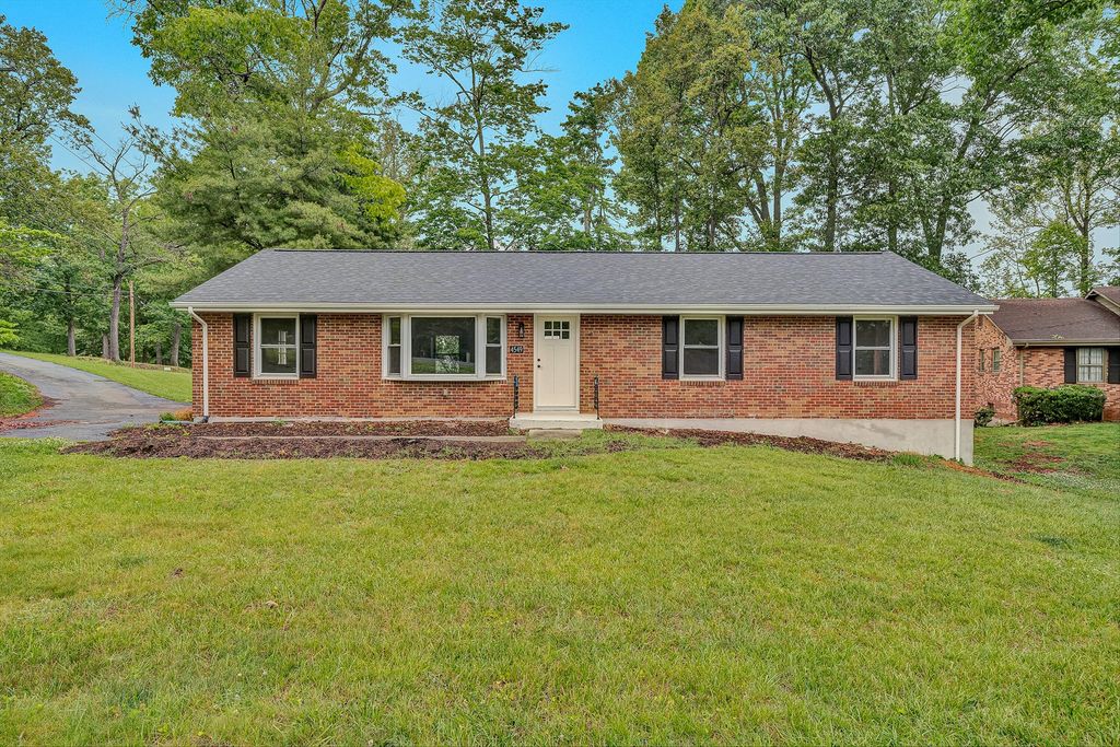 4549 Kirkwood DR, Roanoke, VA 24018
