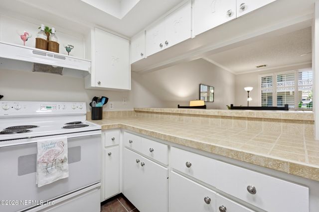 1830 SEVILLA Boulevard 204, Atlantic Beach, FL 32233