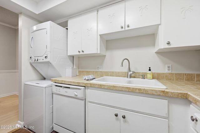 1830 SEVILLA Boulevard 204, Atlantic Beach, FL 32233