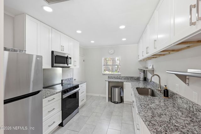 1830 SEVILLA Boulevard 204, Atlantic Beach, FL 32233