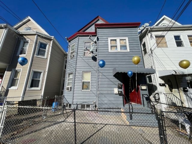 32 Jackson St, Passaic City, NJ 07055