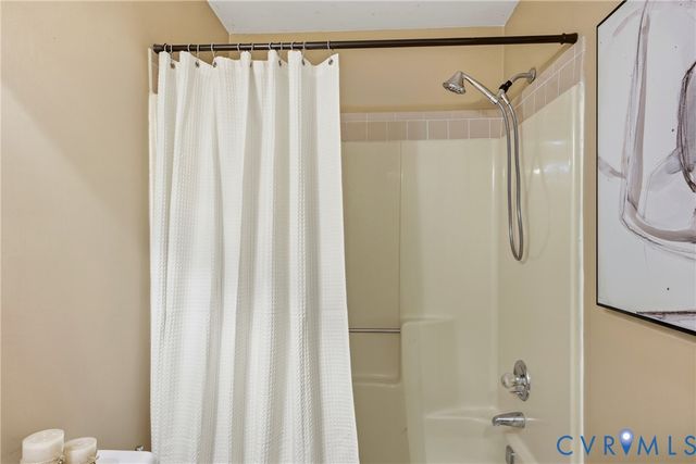 4104 Mariposa Dr, Colonial Heights, VA 23834