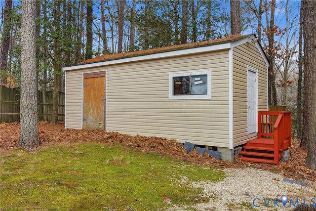 4104 Mariposa Dr, Colonial Heights, VA 23834