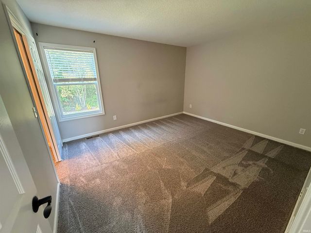 12810 Loch Dhu Lane, Fort Wayne, IN 46814